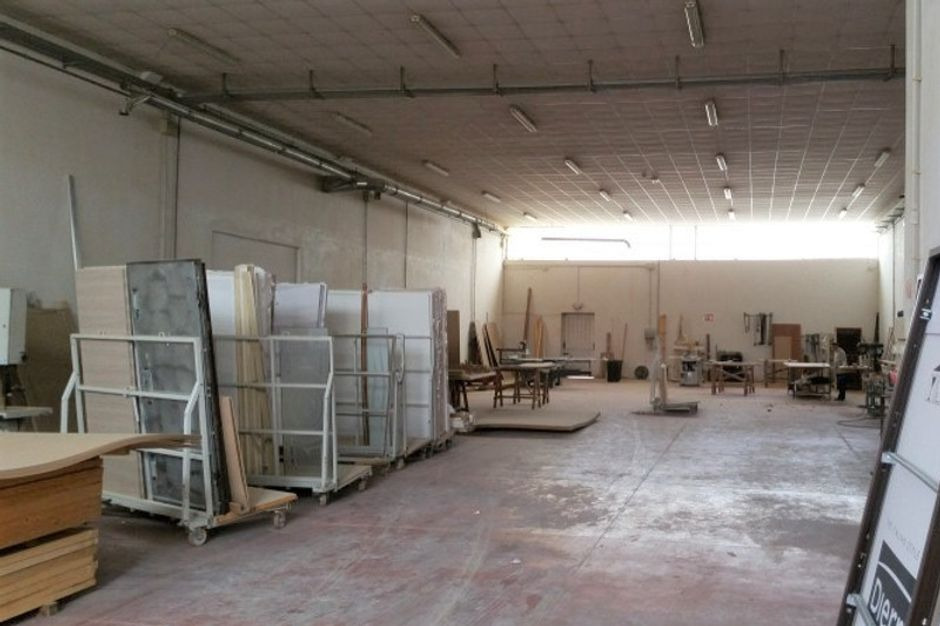 #1453 Porzione di capannone con sala esposizione in vendita - foto 2