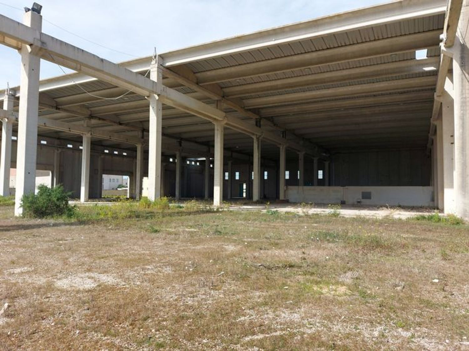 Capannoni artigianali in vendita