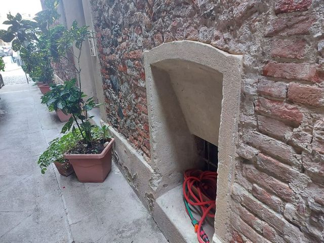 Scuole in vendita