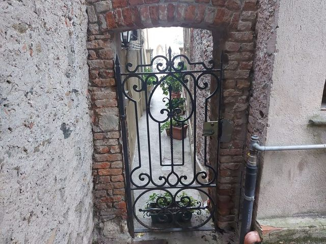 Scuole in vendita