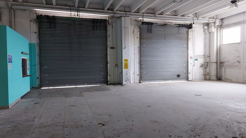 #14598 Porzione di capannone con area pertinenziale in vendita - foto 3