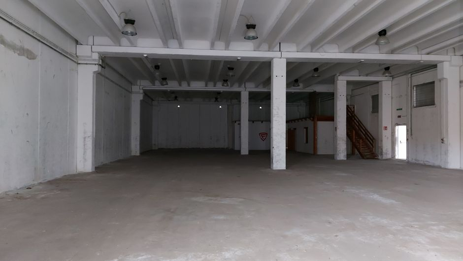 #14598 Porzione di capannone con area pertinenziale in vendita - foto 4
