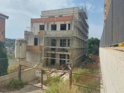 Building land with residential building under construction - Lote 14605 (Subasta 14605)
