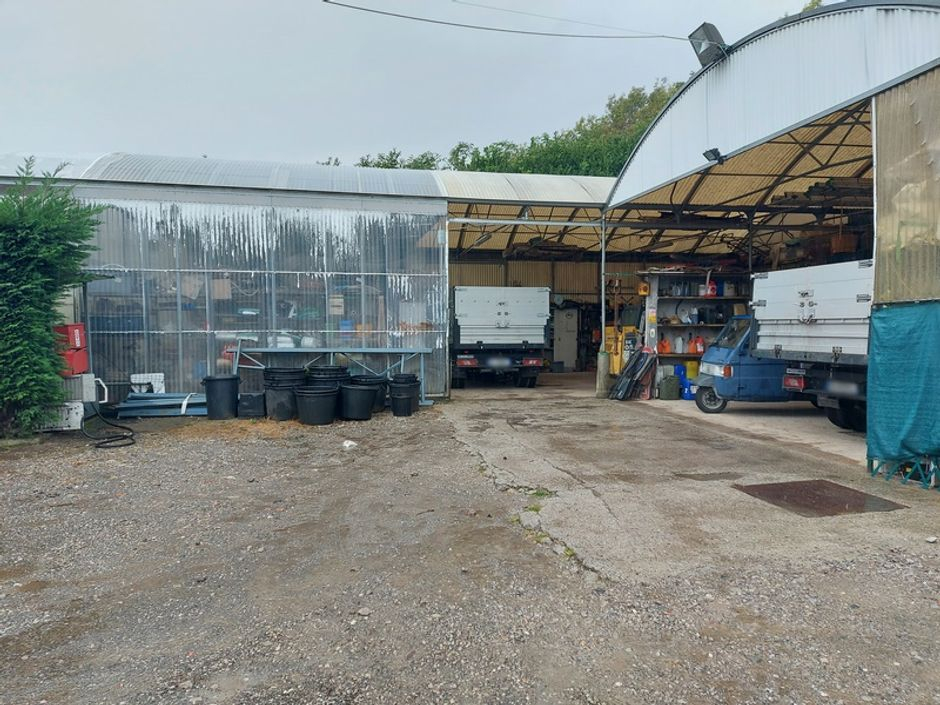 #14609 Complesso aziendale con terreni agricoli e deposito in vendita - foto 1