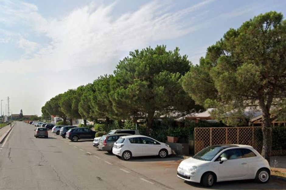 #14615 Porzione di capannone ad uso commerciale con pertinenza in vendita - foto 4