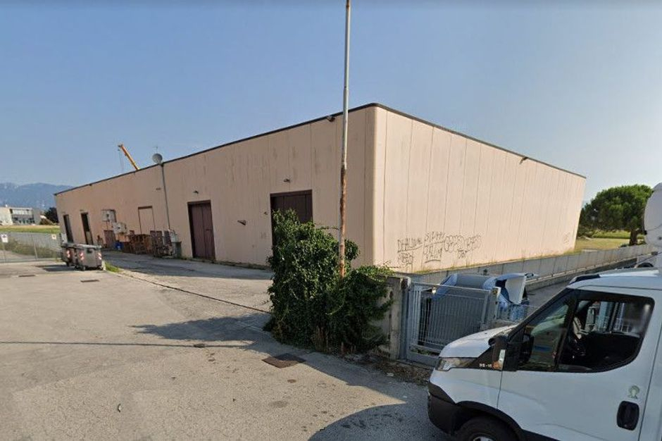 #14615 Porzione di capannone ad uso commerciale con pertinenza in vendita - foto 7