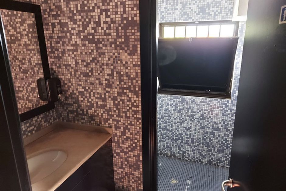 #14615 Porzione di capannone ad uso commerciale con pertinenza in vendita - foto 19