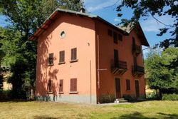 Duplex apartment in a multi family building - Lot 14633 (Auction 14633)