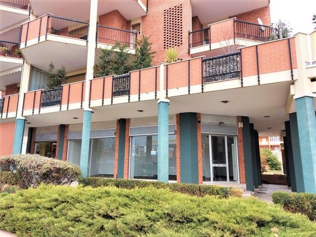 Negozi in vendita