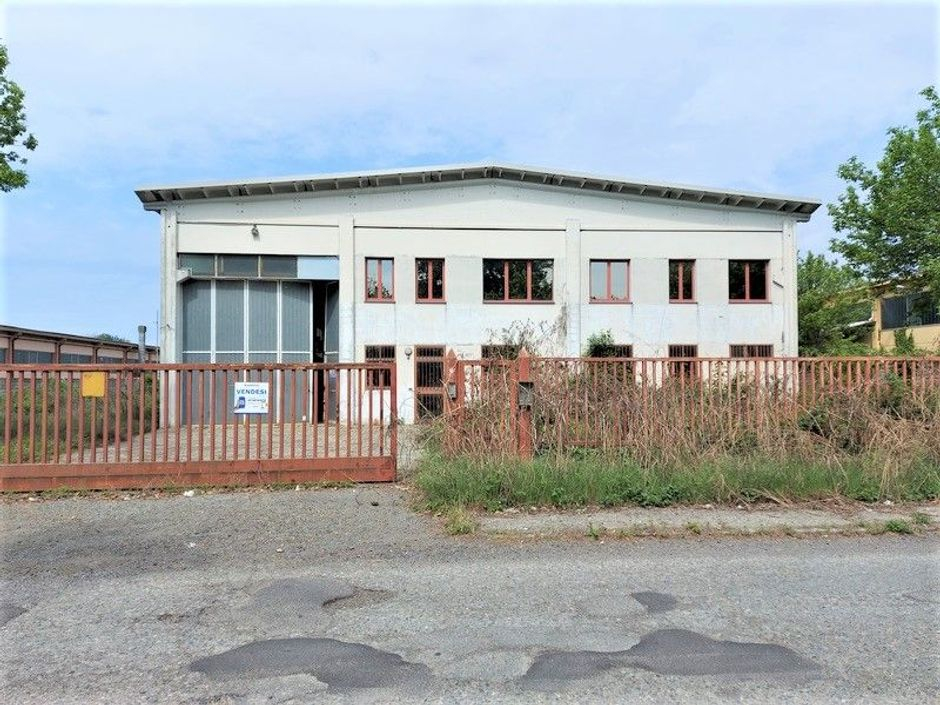 #14677 Capannone con uffici e area di pertinenza in vendita - foto 2