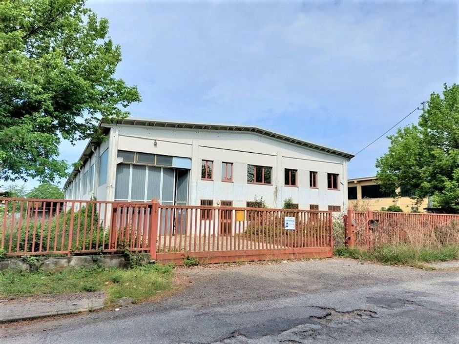#14677 Capannone con uffici e area di pertinenza in vendita - foto 3