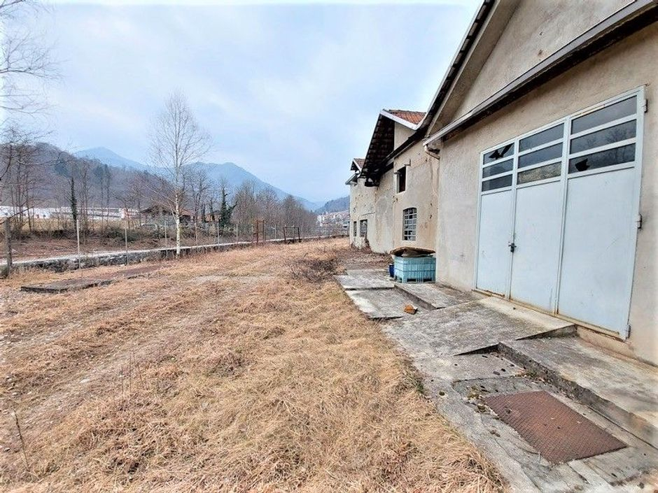 #14678 Stabilimento industriale con abitazione e terreni in vendita - foto 5
