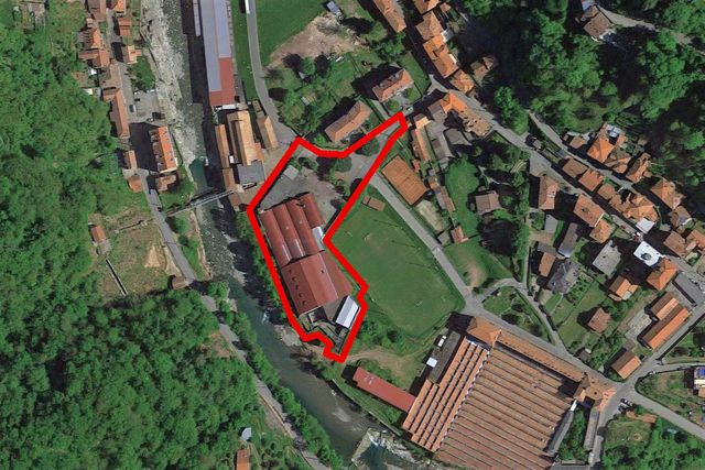 Con servizi in vendita