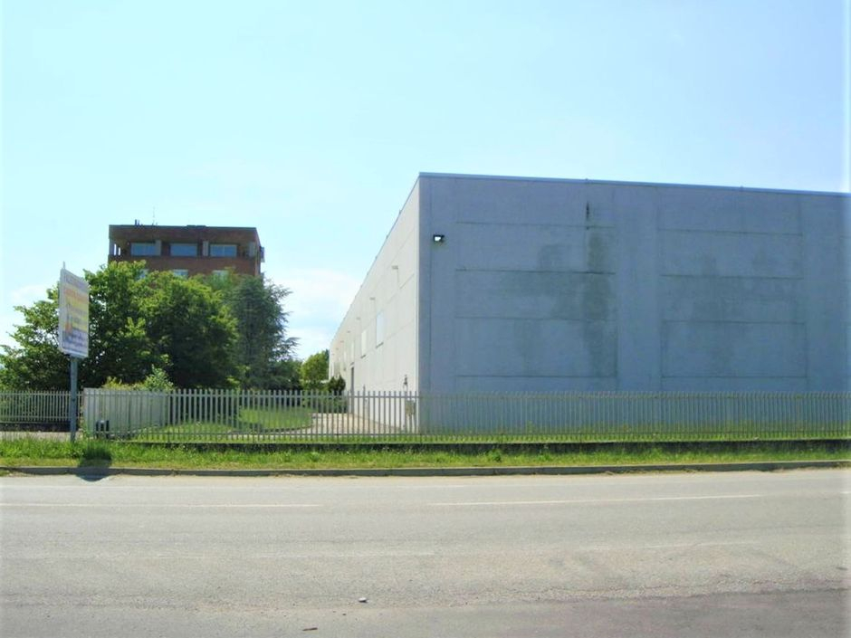 #14680 Complesso industriale con terreni adiacenti in vendita - foto 9