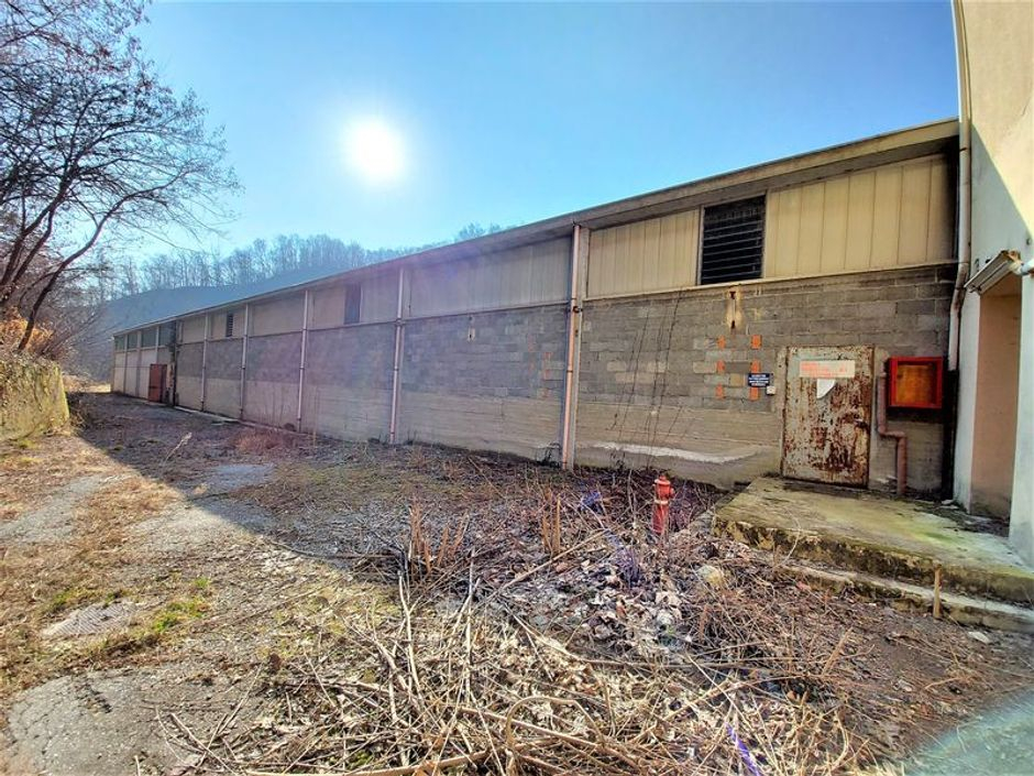 #14683 Porzione di capannone industriale e quota di area urbana in vendita - foto 4