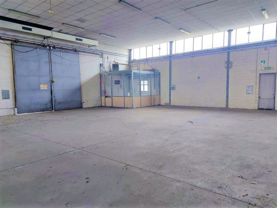 #14686 Complesso industriale con 2 capannoni e pertinenze in vendita - foto 12