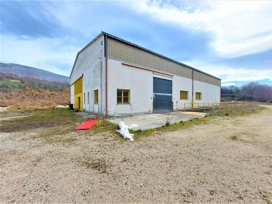 #14693 Capannone industriale con area di pertinenza in vendita - foto 3