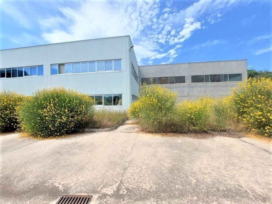 #14695 Capannone industriale con area di pertinenza in vendita - foto 3