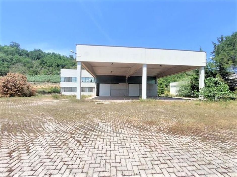 #14696 Capannone industriale con area di pertinenza in vendita - foto 2