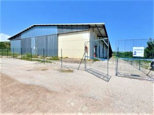 Capannoni artigianali in vendita