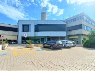 Immobili commerciali in vendita