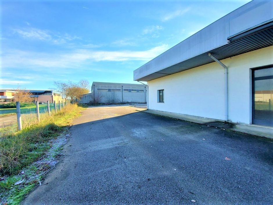 #14716 Porzione di capannone adibito ad autosalone ed officina in vendita - foto 5