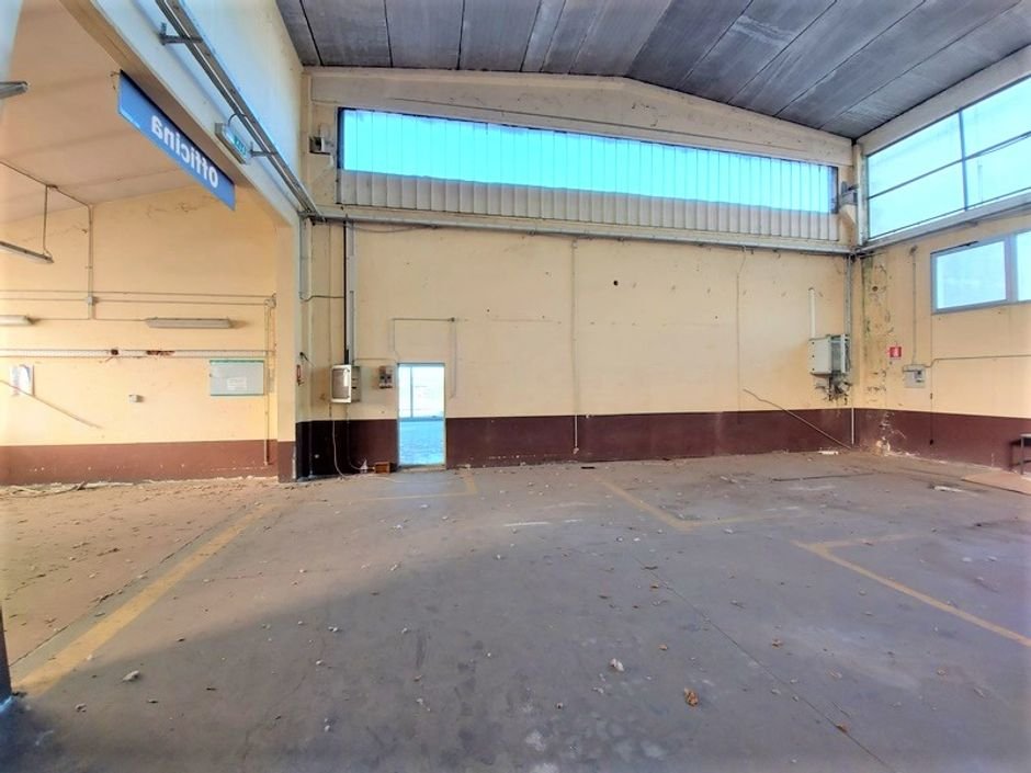 #14716 Porzione di capannone adibito ad autosalone ed officina in vendita - foto 11