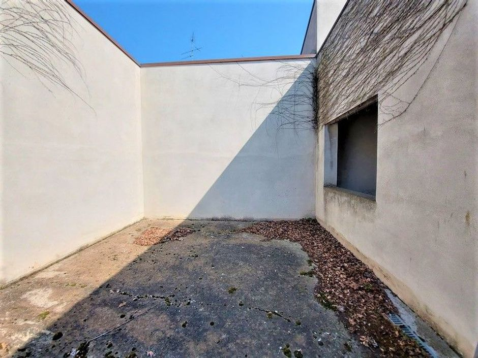 #14718 Magazzini con corte esclusiva ed aree urbane in vendita - foto 9