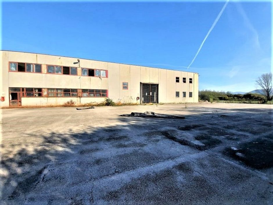 #14721 Capannone industriale con aree di pertinenza in vendita - foto 2