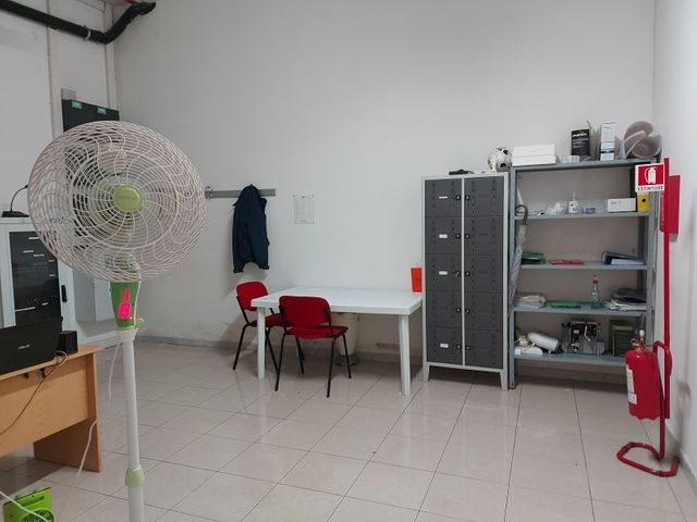 Complessi commerciali in vendita