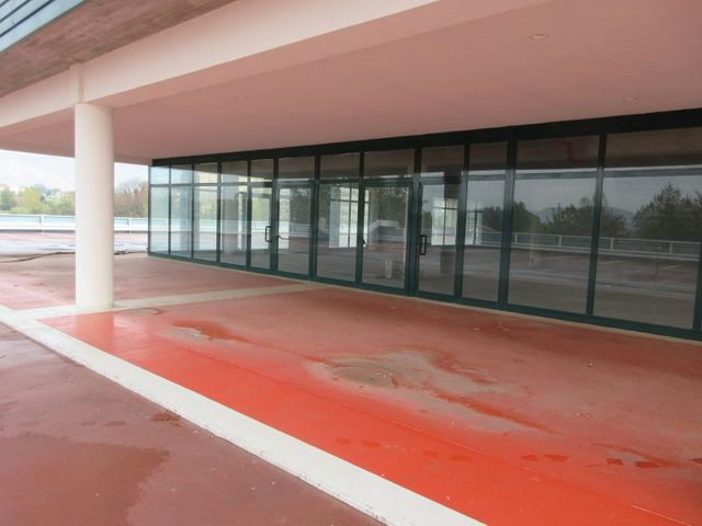 Complessi commerciali in vendita