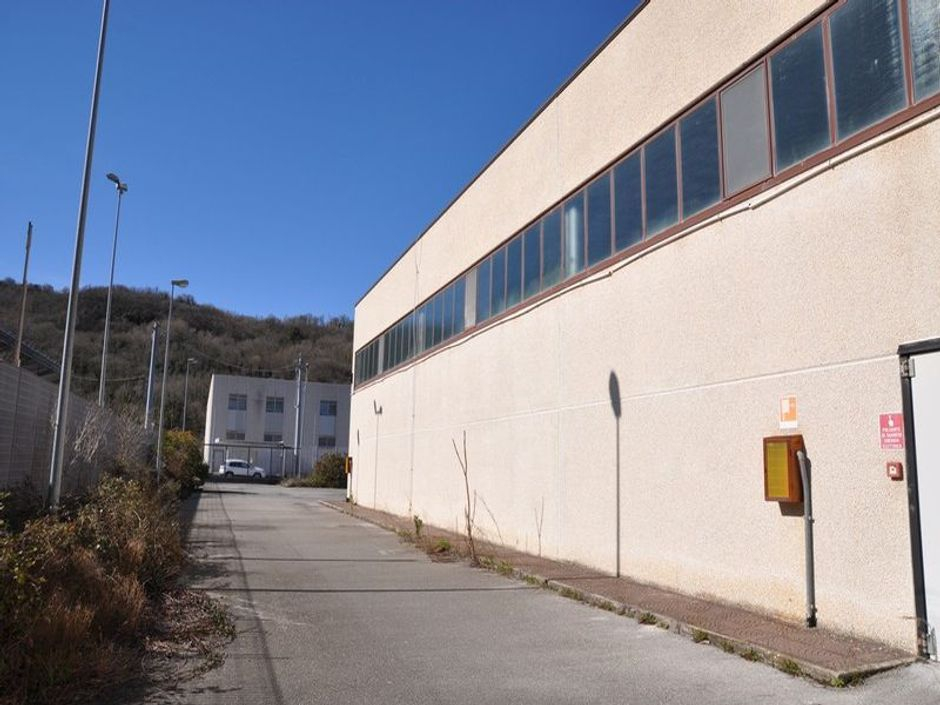 #14725 Capannone industriale con area di pertinenza in vendita - foto 6