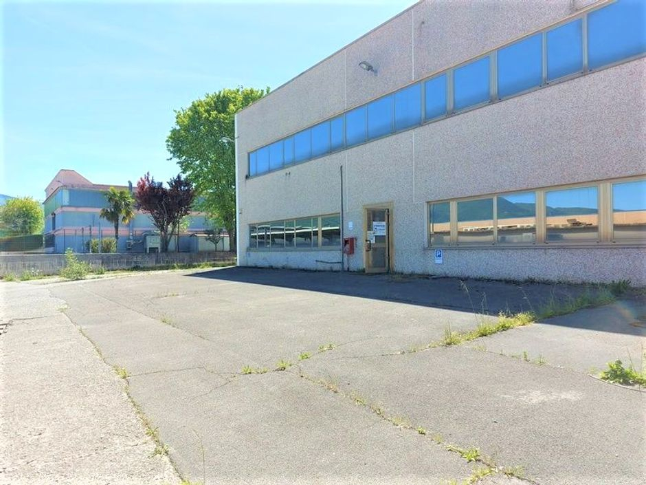 #14738 Capannone industriale con area di pertinenza in vendita - foto 3