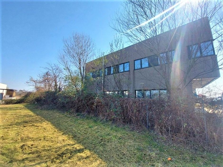 #14748 Capannone con area di pertinenza in vendita - foto 2