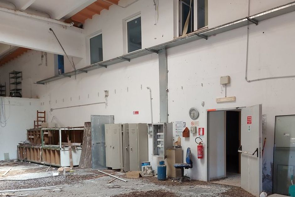 #14752 Capannone con cortile e cabina elettrica in vendita - foto 3