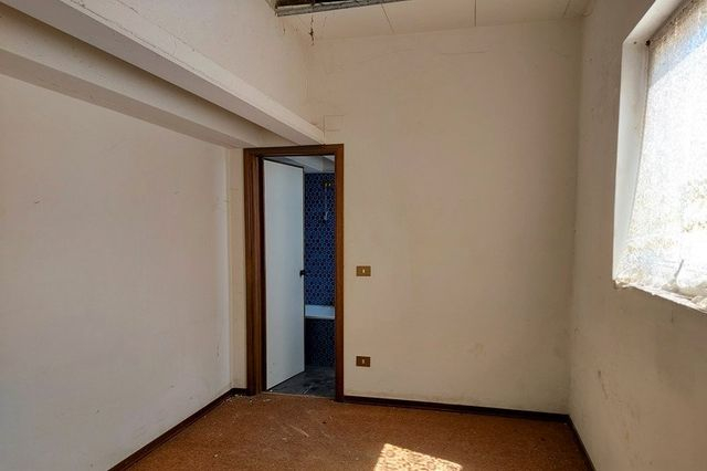 Con servizi in vendita