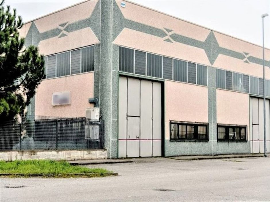 #14765 Porzione di capannone industriale con area di pertinenza in vendita - foto 4