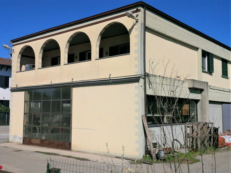 #14769 Capannone industriale con area di pertinenza in vendita - foto 3