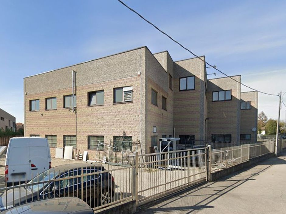 #14770 Porzione di capannone industriale con uffici in vendita - foto 2