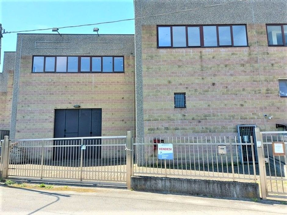 #14770 Porzione di capannone industriale con uffici in vendita - foto 4