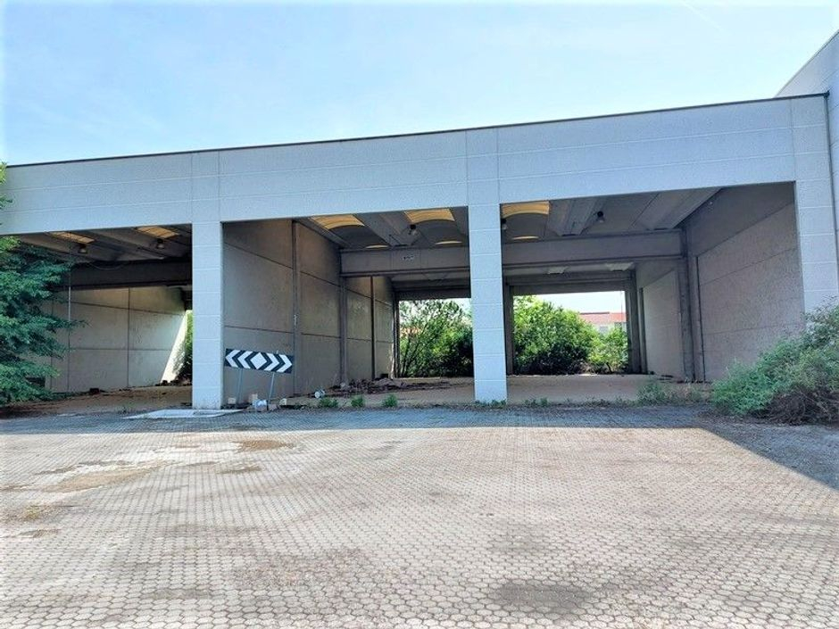 #14771 Capannone industriale con area di pertinenza in vendita - foto 2
