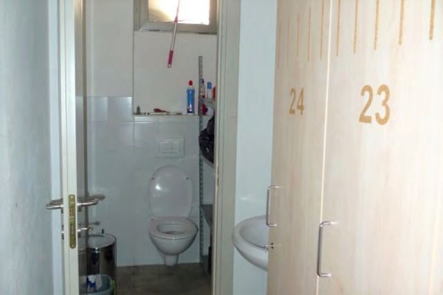 Negozi in vendita
