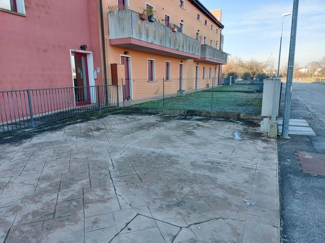 Posti auto in vendita