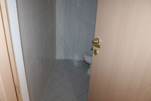 Negozi in vendita