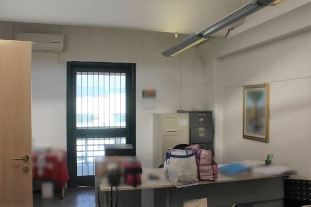 Negozi in vendita