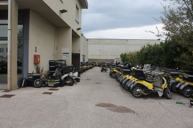 Con servizi in vendita
