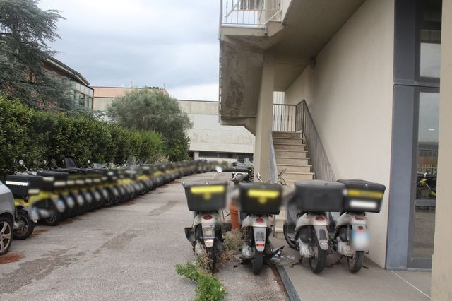 Con servizi in vendita