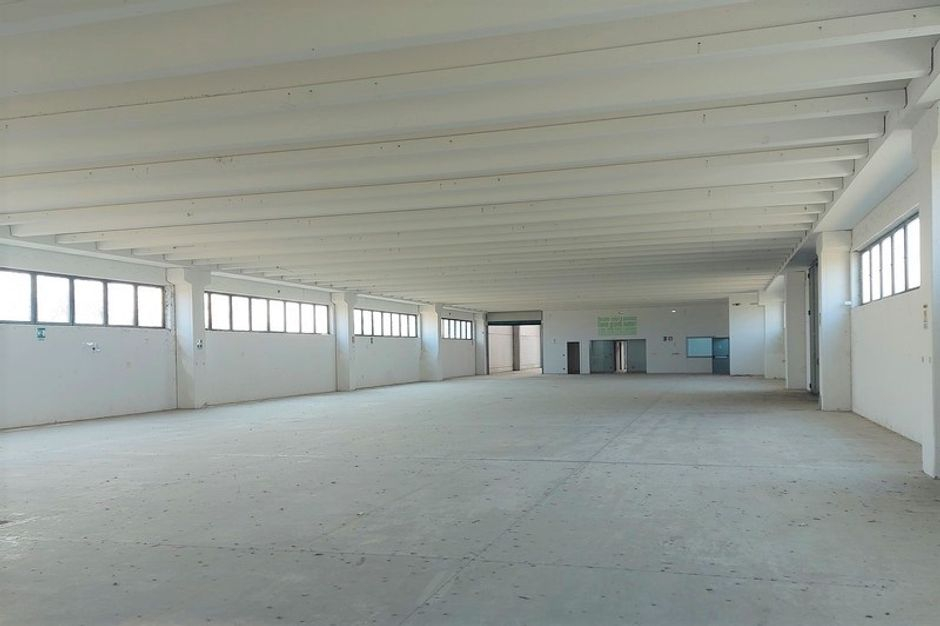 #14848 Capannone con laboratorio in zona rurale in vendita - foto 2