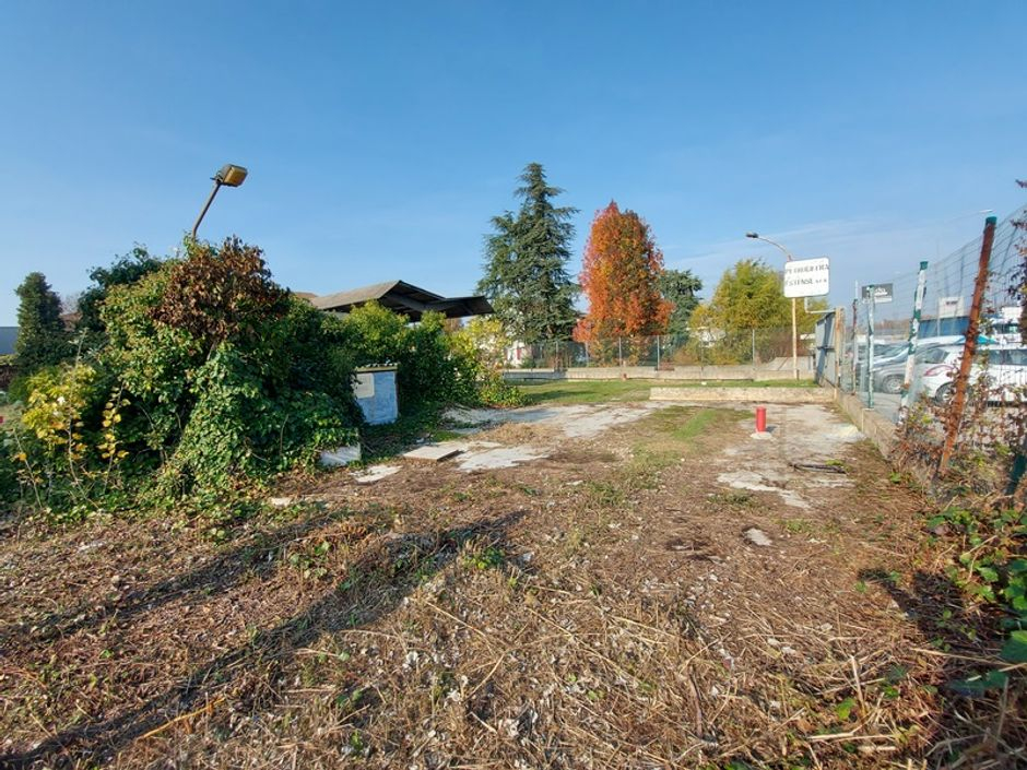 #14856 Deposito commerciale con abitazione del custode e terreno di pertinenza in vendita - foto 2
