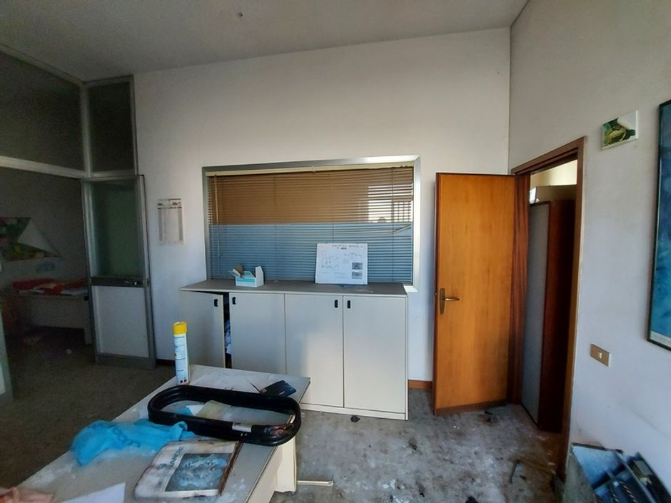 #14856 Deposito commerciale con abitazione del custode e terreno di pertinenza in vendita - foto 8